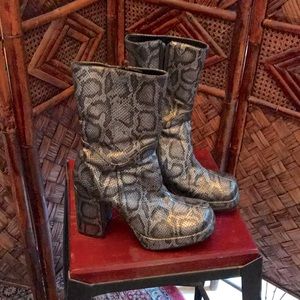 Snakeskin-look chunky heel boots by Bonnibel